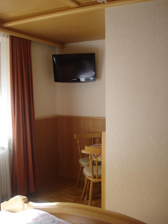 Gaestehaus Troppmair Фінкенберг Номер фото