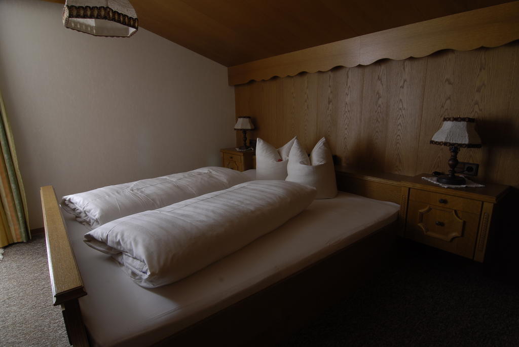 Gaestehaus Troppmair Фінкенберг Номер фото